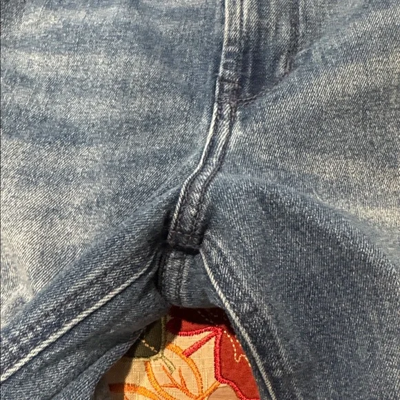 Old Navy jeans - Picture 3 of 4